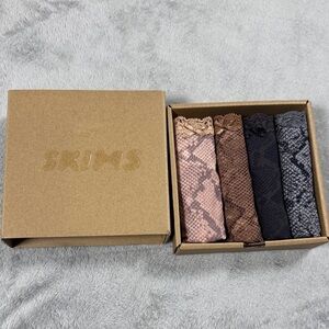 NIB SKIMS fits everybody lace thong 4-pack, jasper snake multi, size 2x